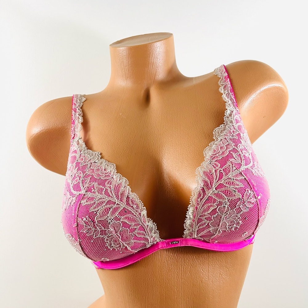 32D Victoria’s Secret Push Up Bra